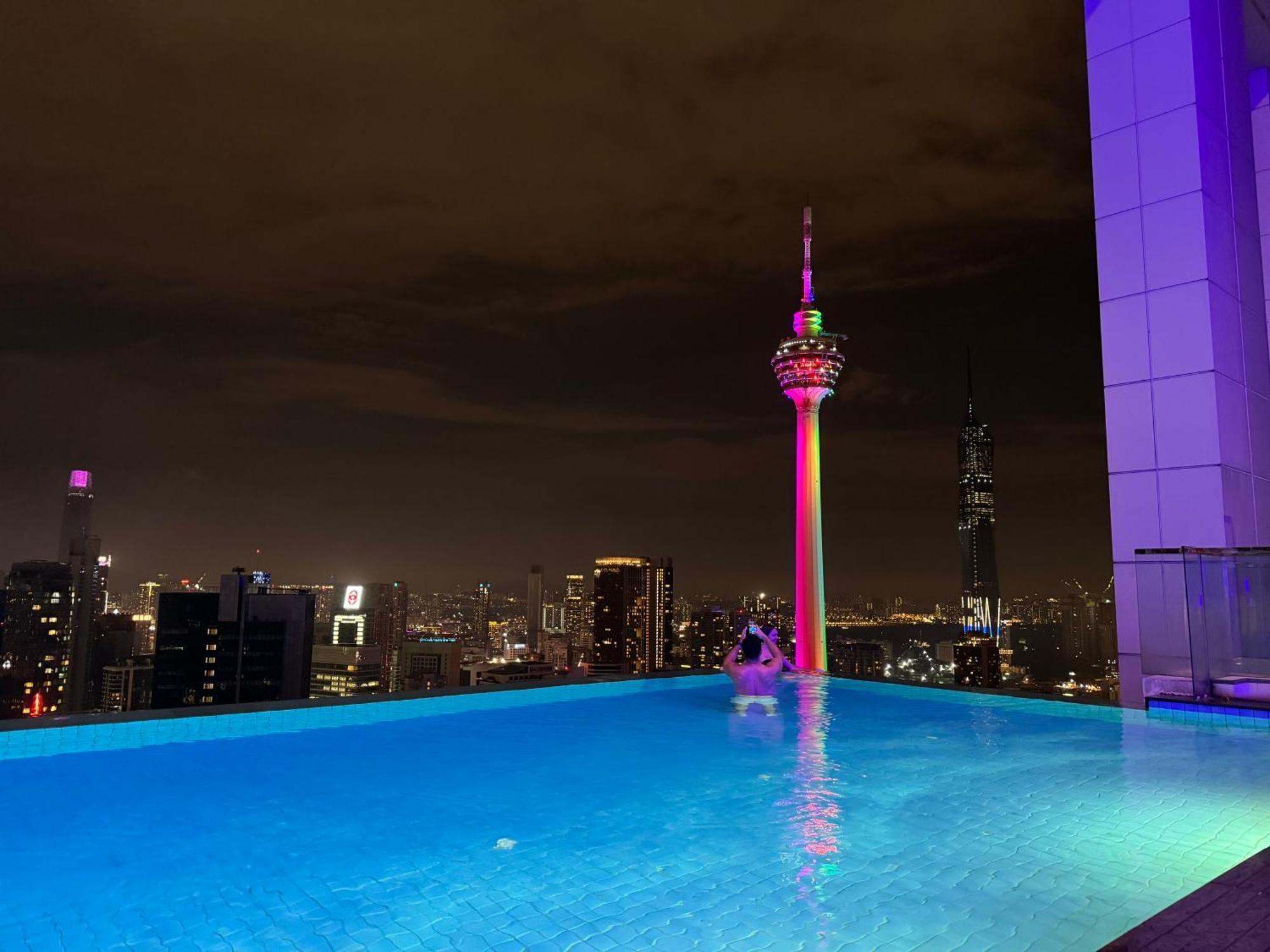 Platinum Klcc By Rainbow Suites Kuala Lumpur Exterior photo